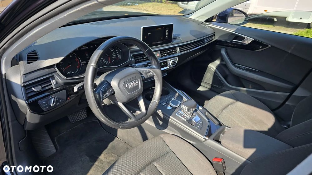 Audi A4 Limousine - 13