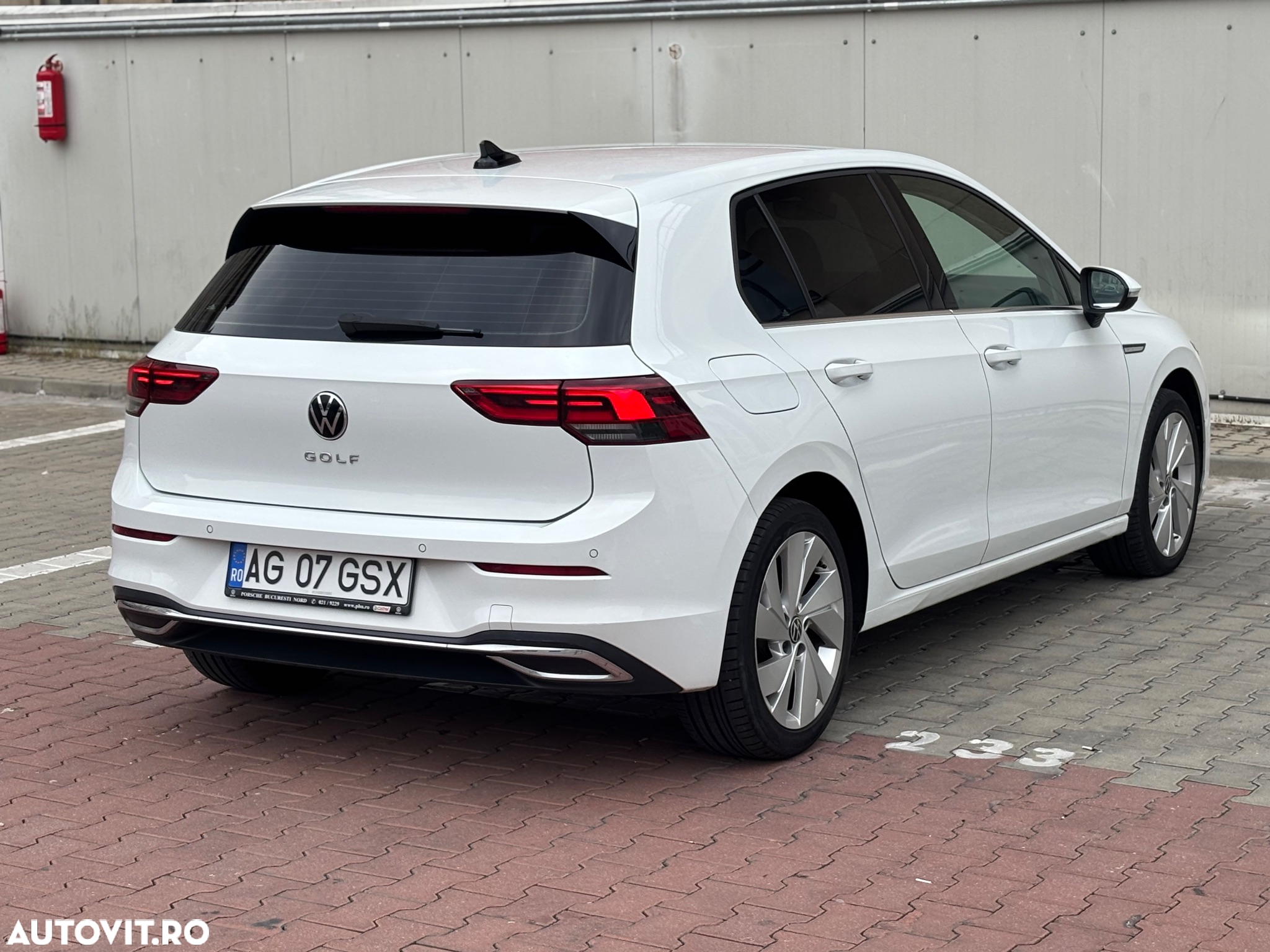Volkswagen Golf 2.0 TDI DSG Style - 3