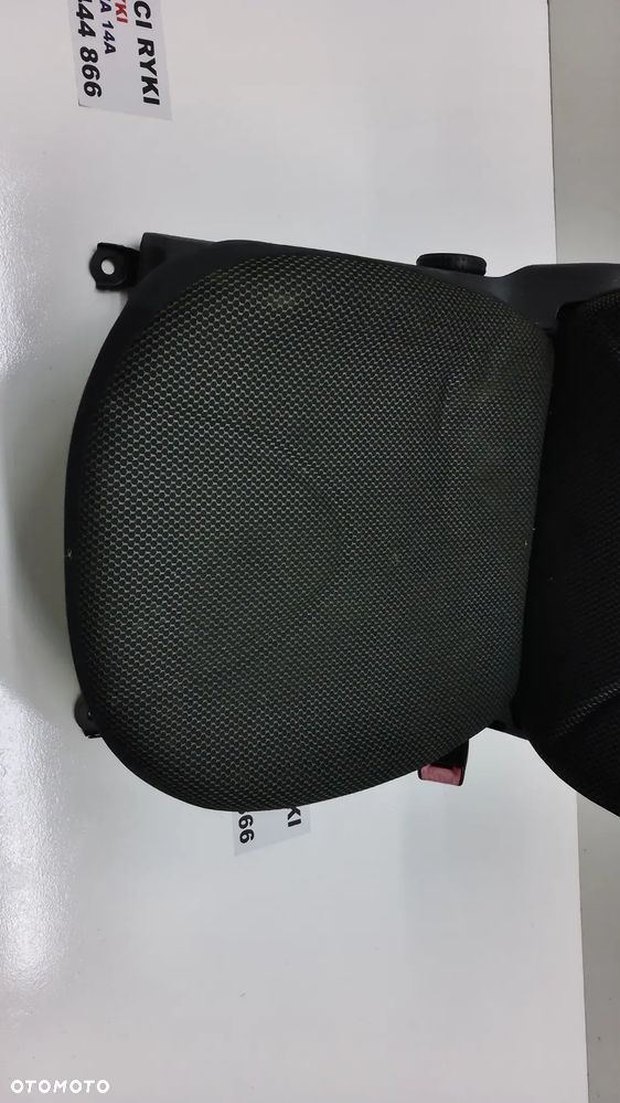Nissan Micra K12 Siedzenia Fotele Przód 3D - 8