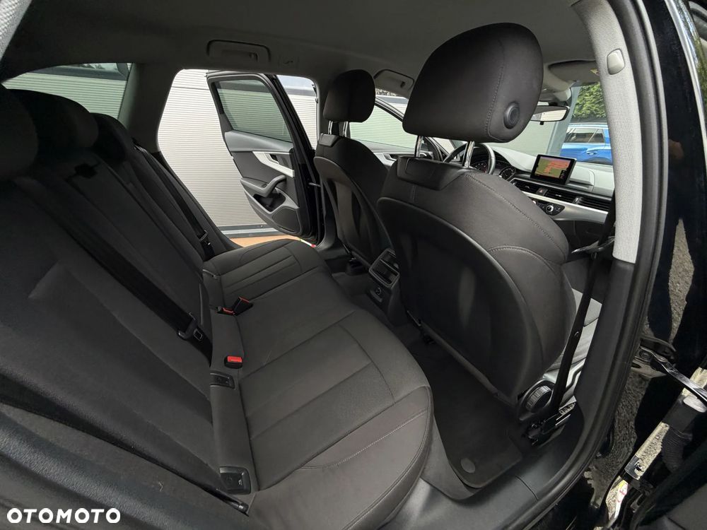 Audi A4 Avant 40 TFSI S tronic design - 16