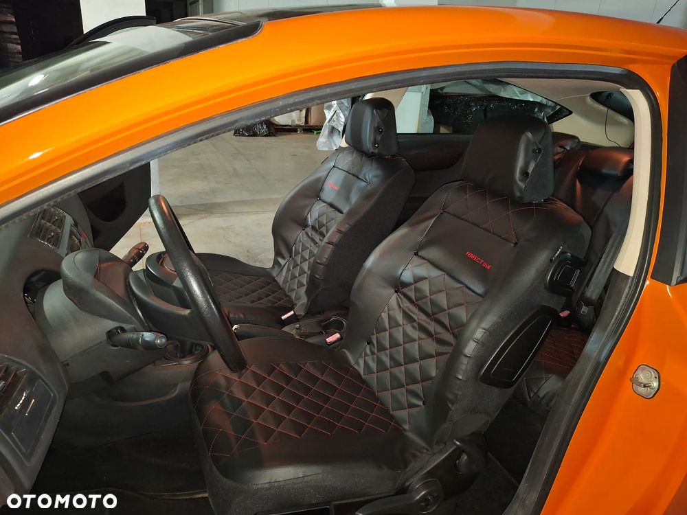 Citroën C4 1.4 16V X - 11