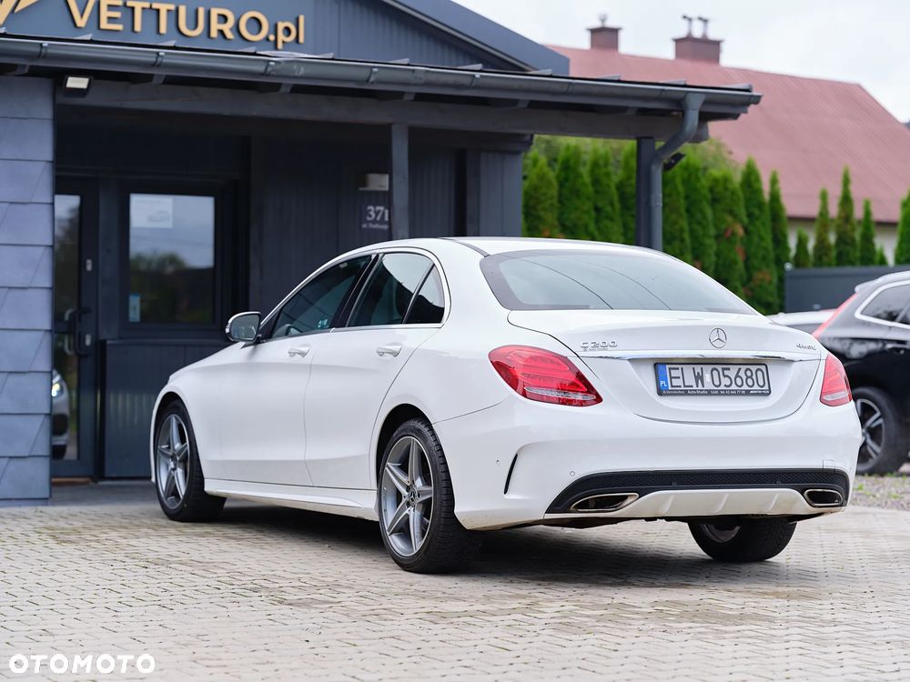 Mercedes-Benz Klasa C 200 4-Matic 9G-TRONIC - 7