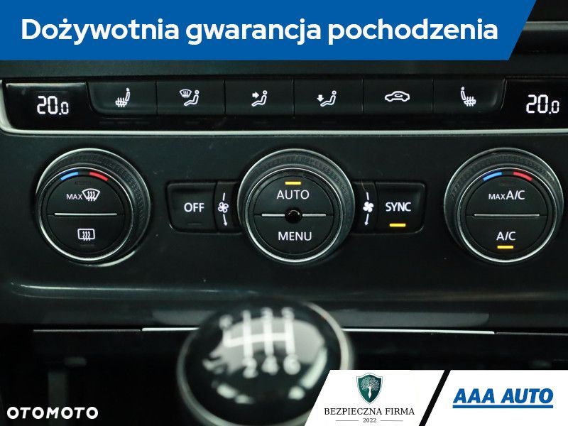 Volkswagen Golf Variant - 12