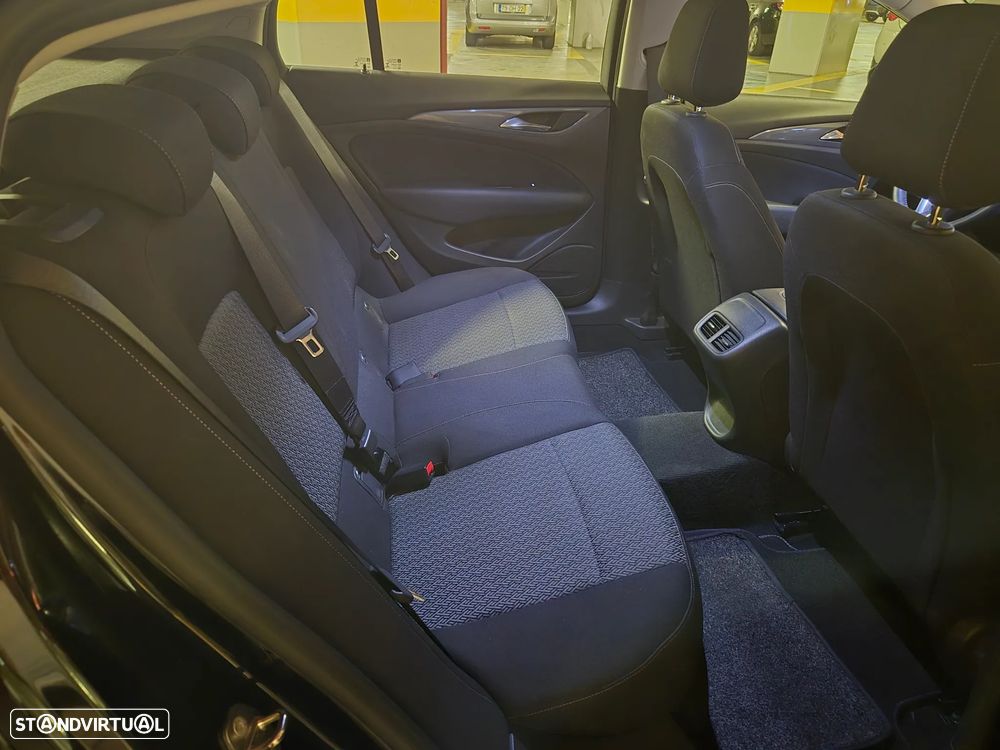 Opel Insignia Grand Sport 1.6 CDTi Dynamic - 30