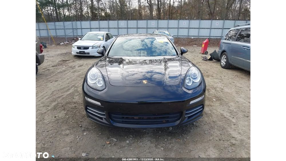 Porsche Panamera - 3