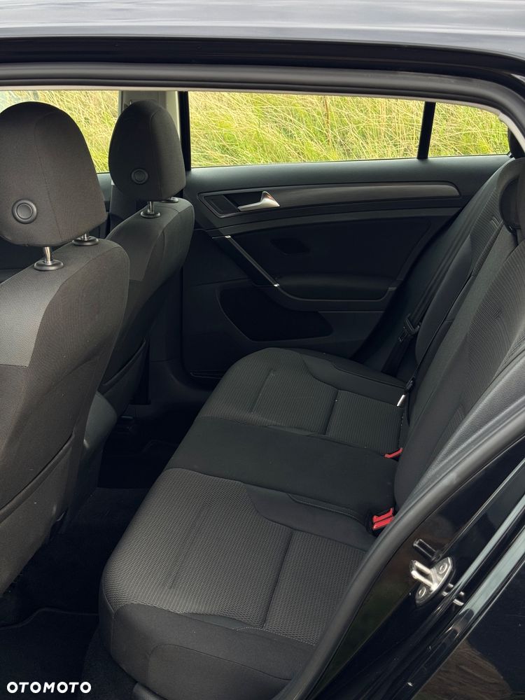 Volkswagen Golf - 9