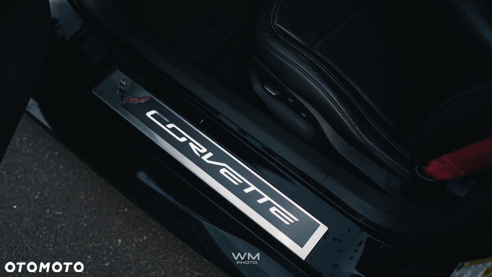 Chevrolet Corvette - 16