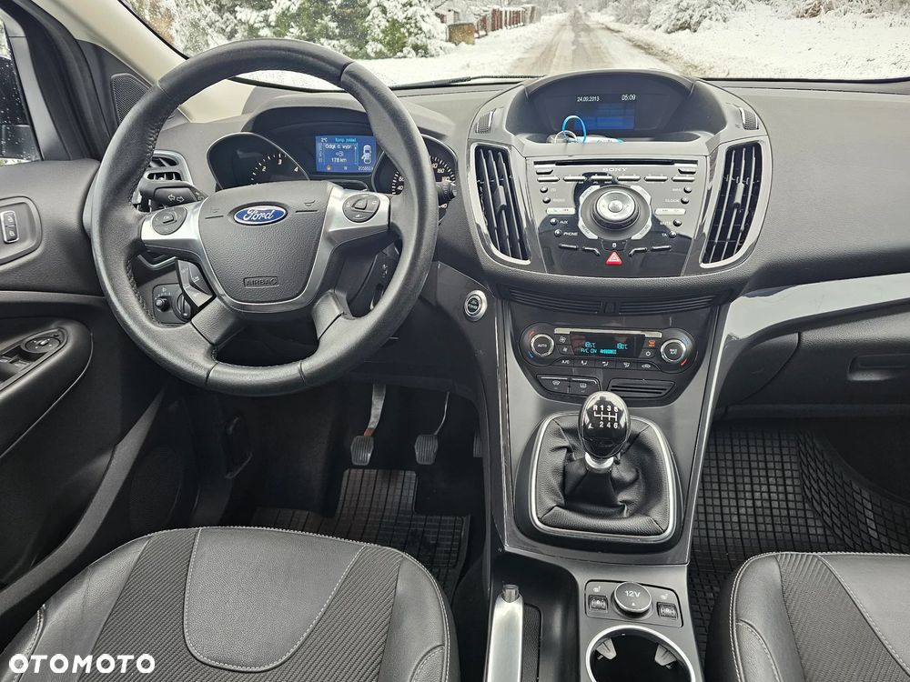 Ford Kuga 2.0 TDCi 2x4 Titanium - 11