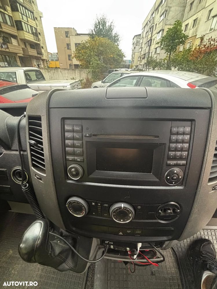 Mercedes-Benz Sprinter - 5