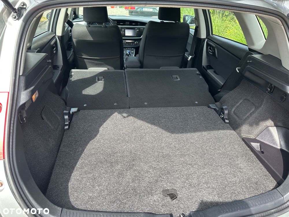 Toyota Auris - 12