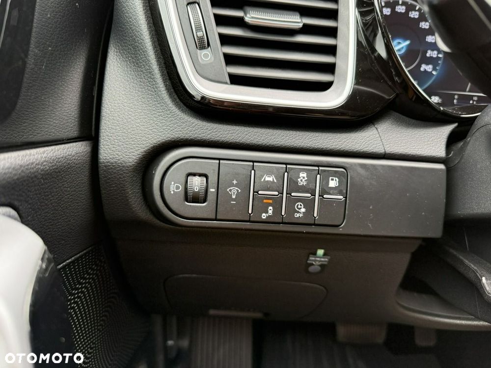 Kia Ceed 1.6 GDI PHEV L Business Line DCT - 25