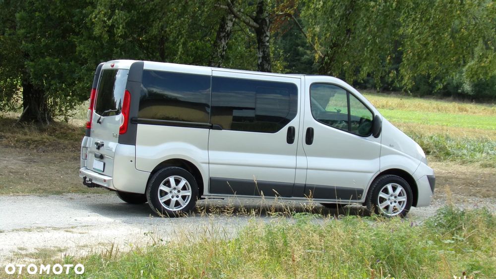 Renault Trafic 2.0 dCi 115 Passenger Expression - 8