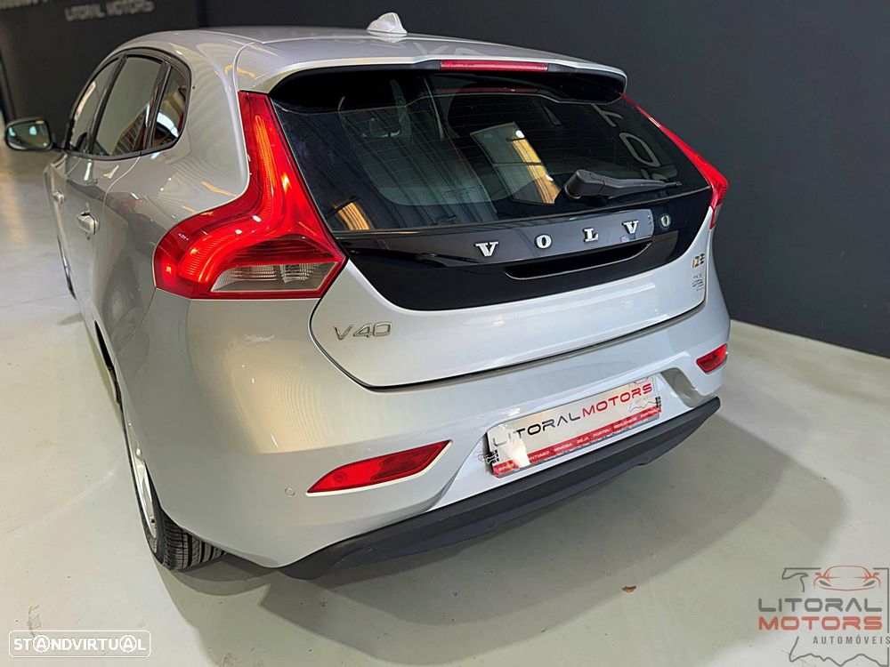 Volvo V40 1.6 D2 Momentum Powershift Eco - 9
