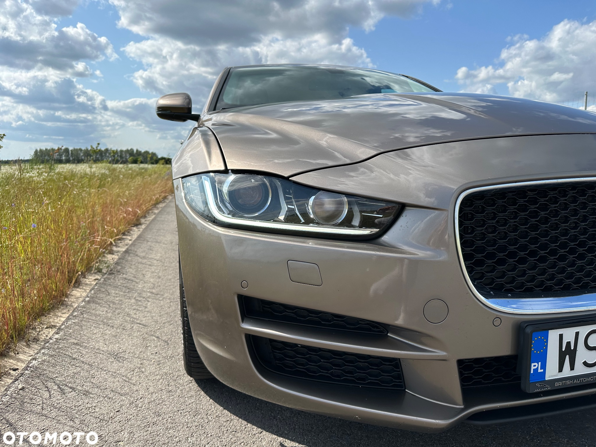 Jaguar XE 2.0 D Prestige - 3