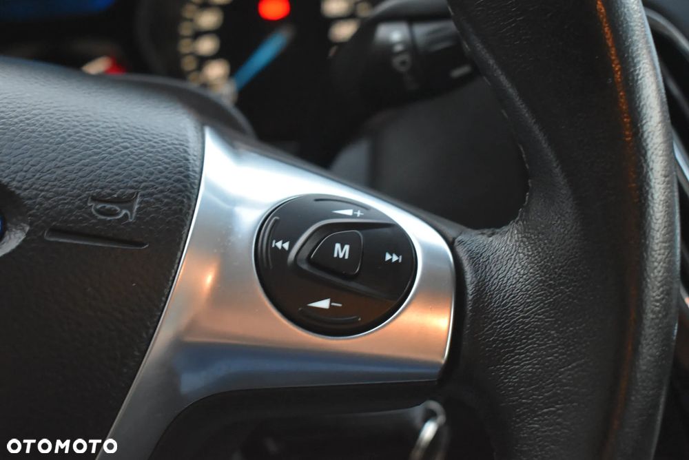Ford Focus 1.0 EcoBoost Titanium - 32