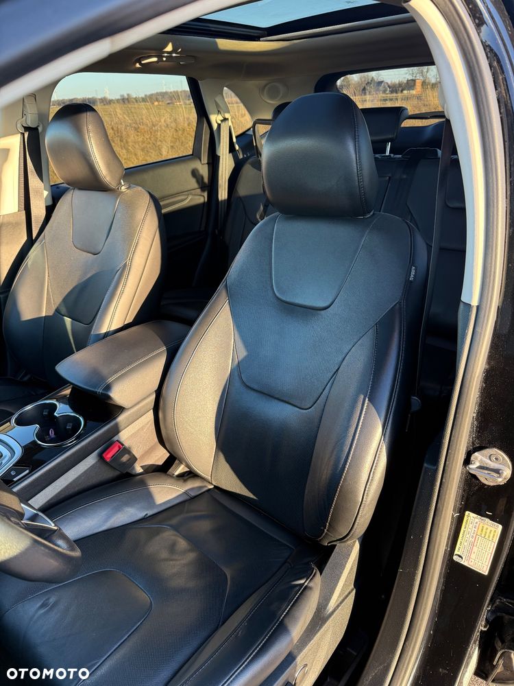 Ford Edge - 8