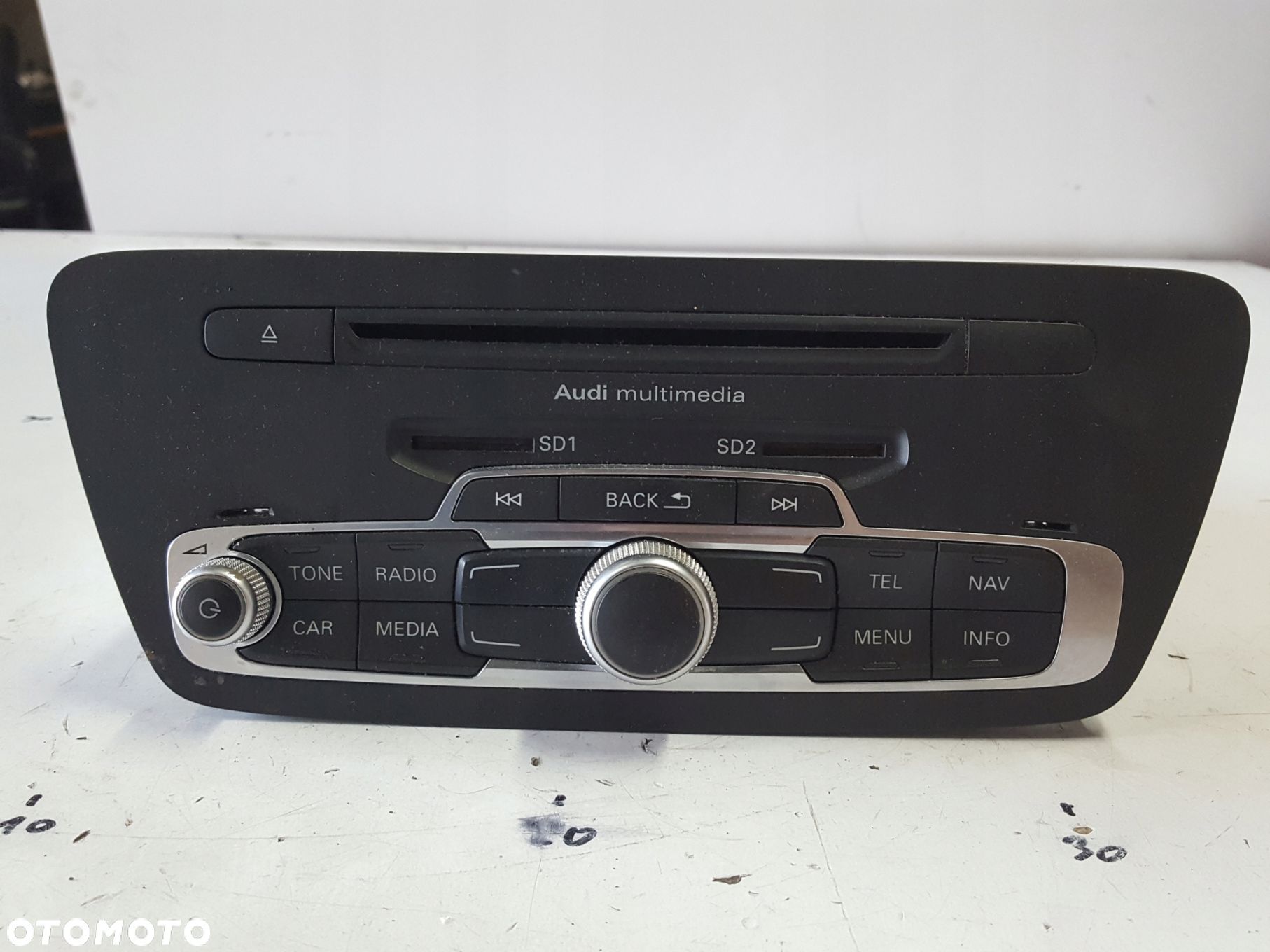 AUDI Q3 8U 11-14r RADIO NAWIGACJA 8U0035193C - 1