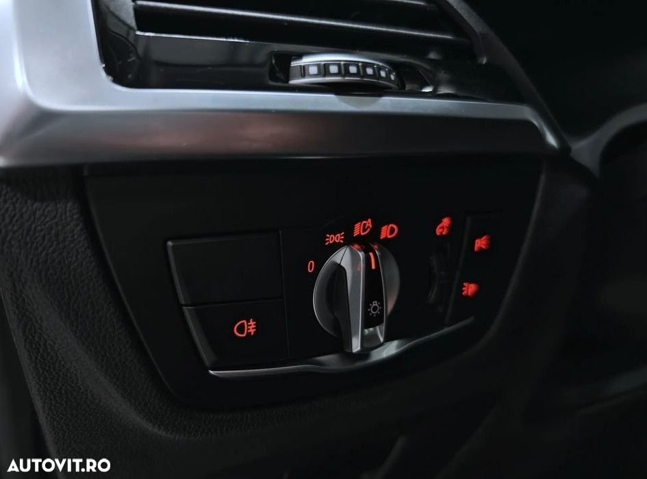 BMW X3 xDrive30e AT PHEV - 17