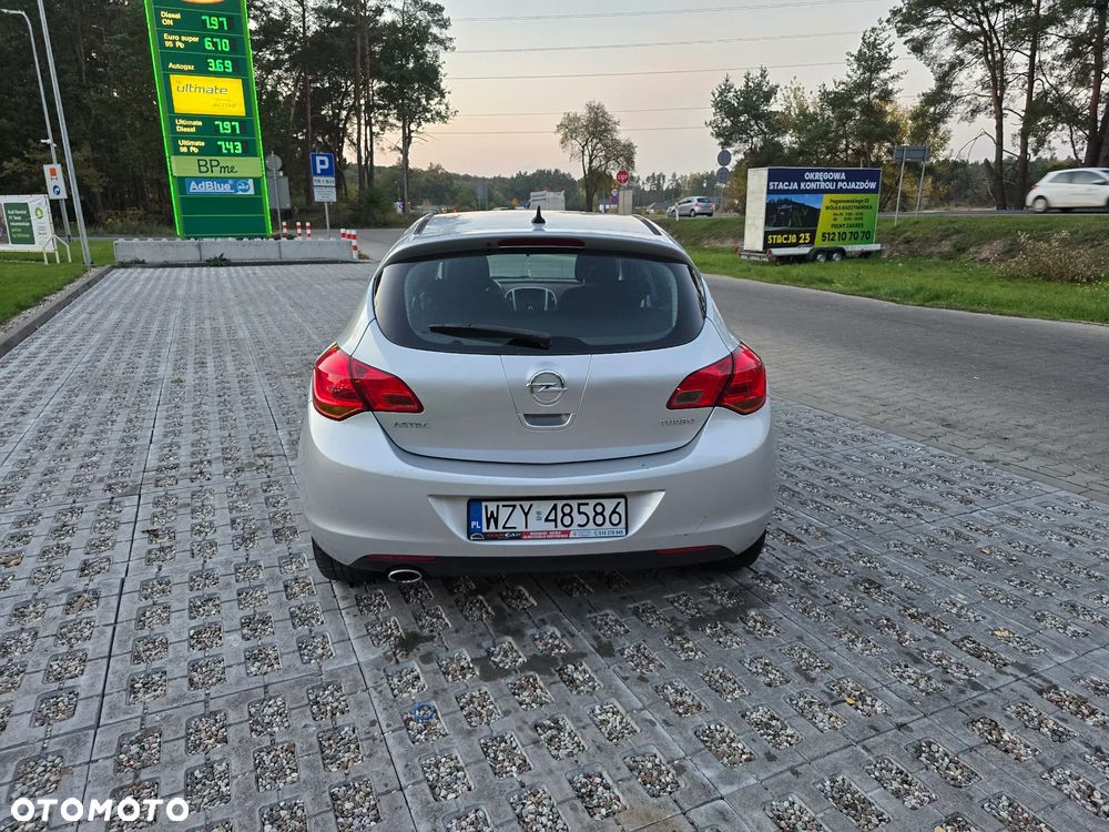 Opel Astra - 4