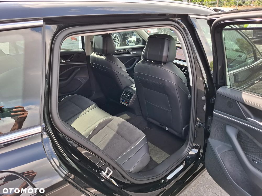 Volkswagen Passat Variant 2.0 TDI SCR Elegance DSG - 8
