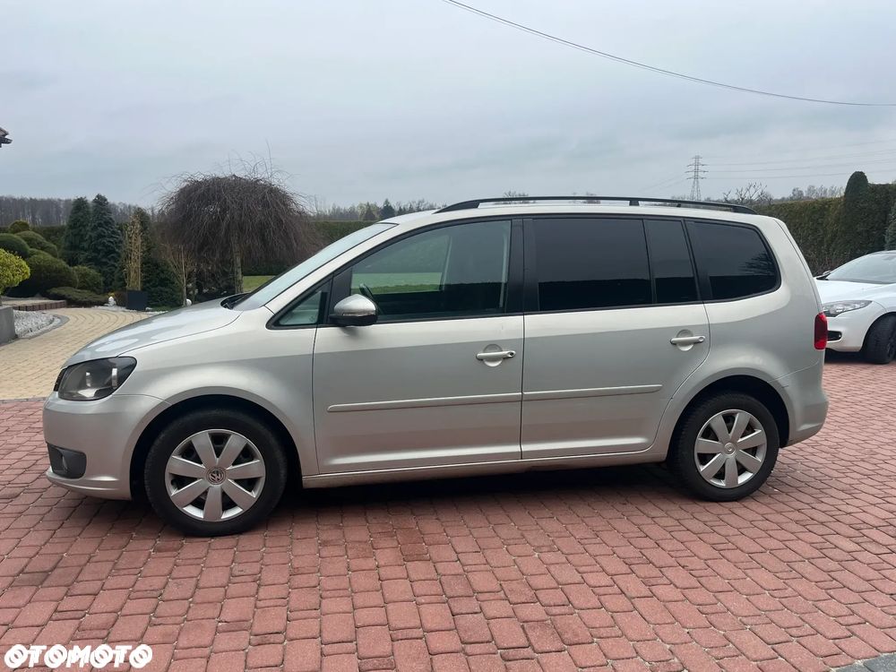 Volkswagen Touran 1.6 TDI DPF BlueMotion Technology STYLE - 4