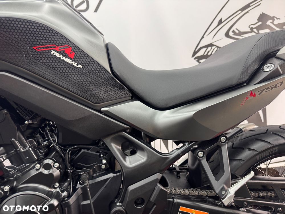 Honda XL - 17
