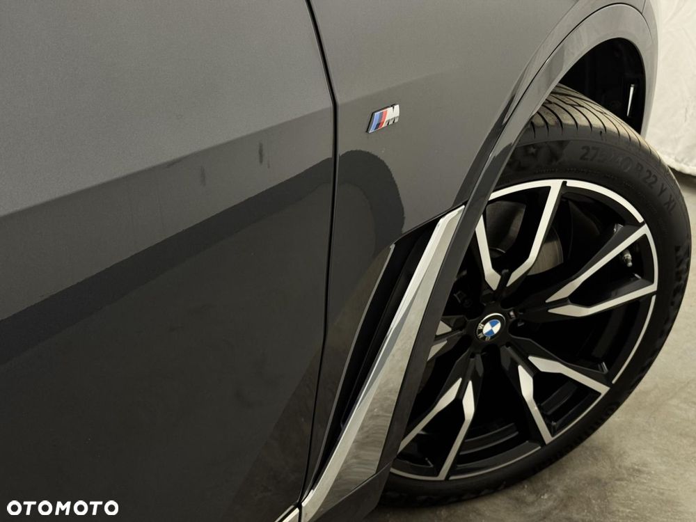 BMW X7 - 10