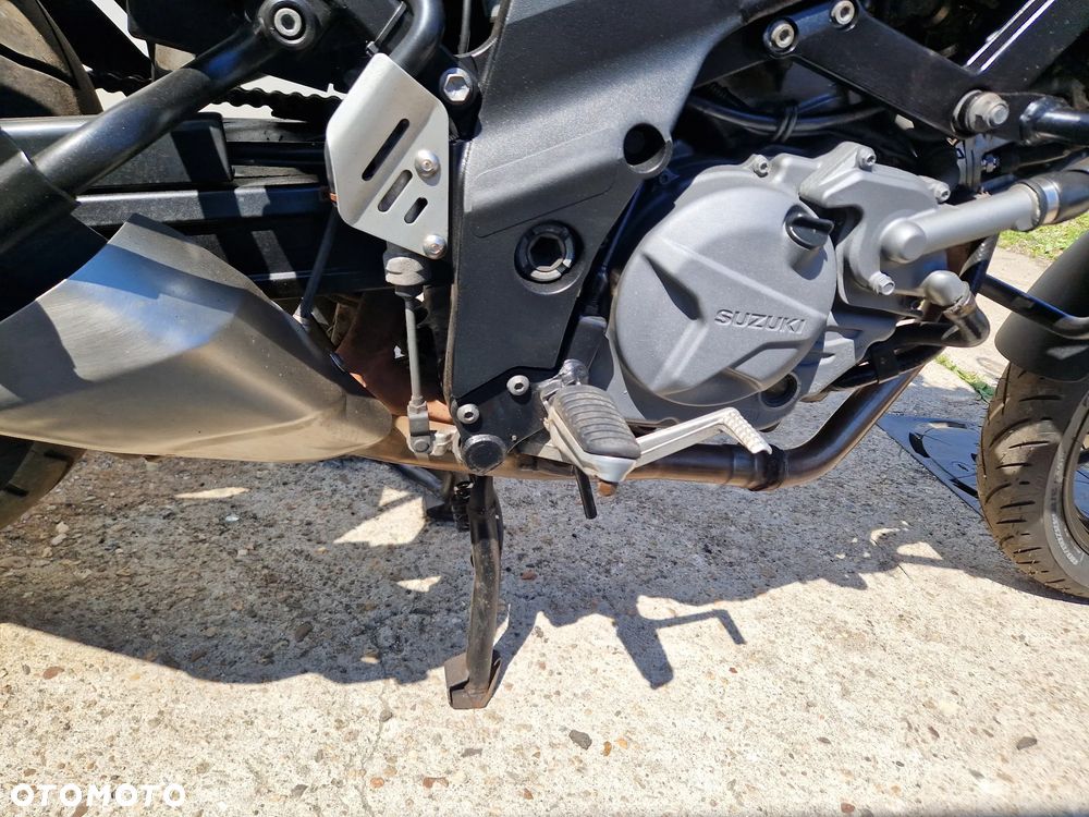 Suzuki V-STROM - 18