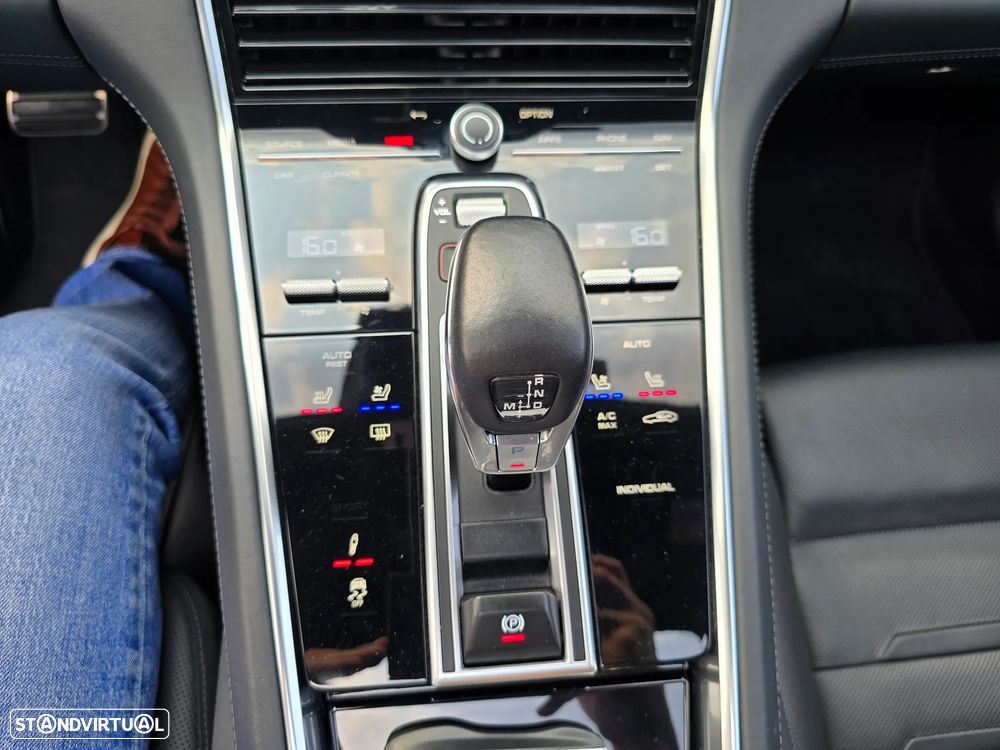 Porsche Panamera 4S E-Hybrid - 24