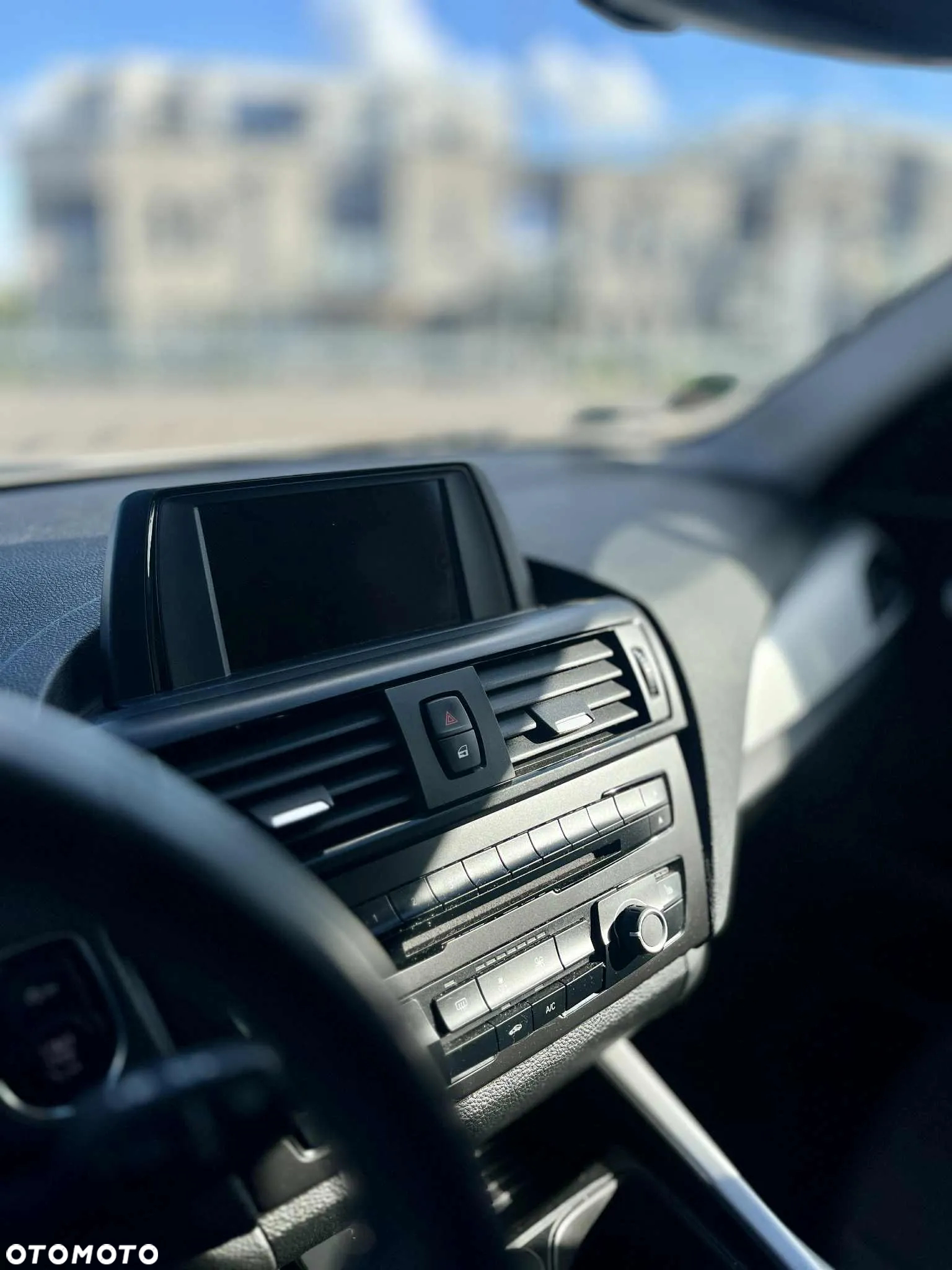 BMW Seria 1 116i - 8