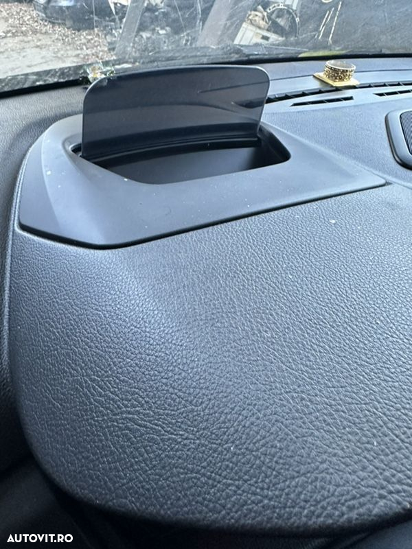 dezmembrări BMW seria 2 doi active Tourer F45 2015 216d automata tracțiune față ușă uși haion bară spate kit airbag planșă bord plafon negru sistem audio HarmanKardon camera marșarier - 3