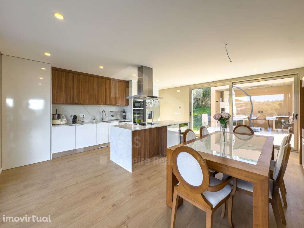 Vende Moradia T4 - Ericeira 8 km, A Casa das Casas - Grande imagem: 2/60