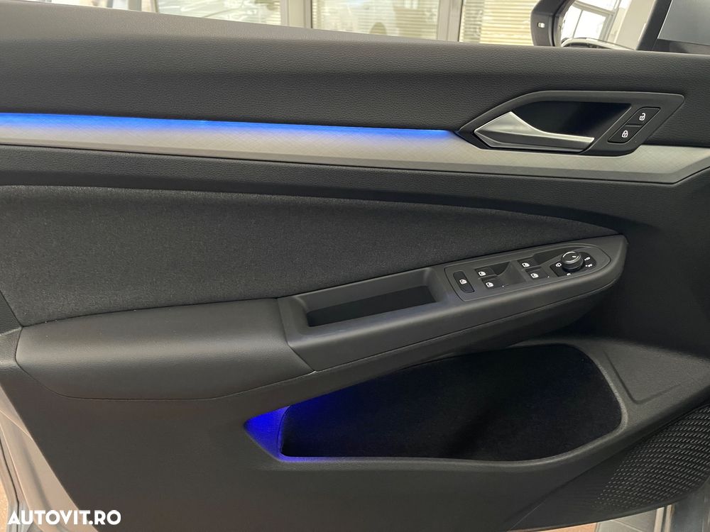 Volkswagen Golf 1.5 eTSI DSG MHEV Life - 15