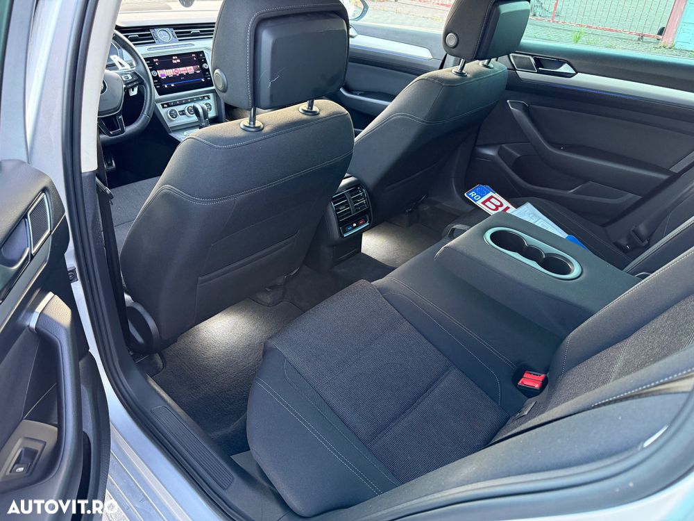 Volkswagen Passat 2.0 TDI SCR DSG BlueMotion Comfortline - 6