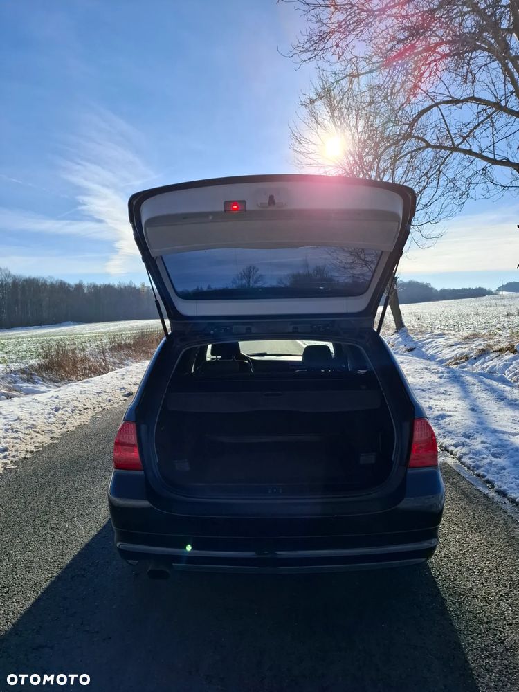 BMW Seria 3 318d - 10