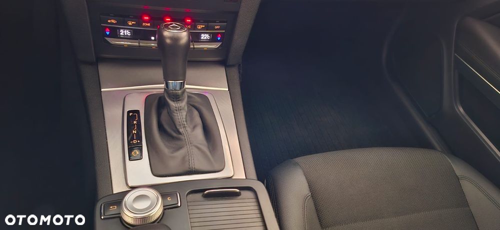 Mercedes-Benz Klasa E 250 CGI Coupe BlueEFFICIENCY Automatik Avantgarde - 14