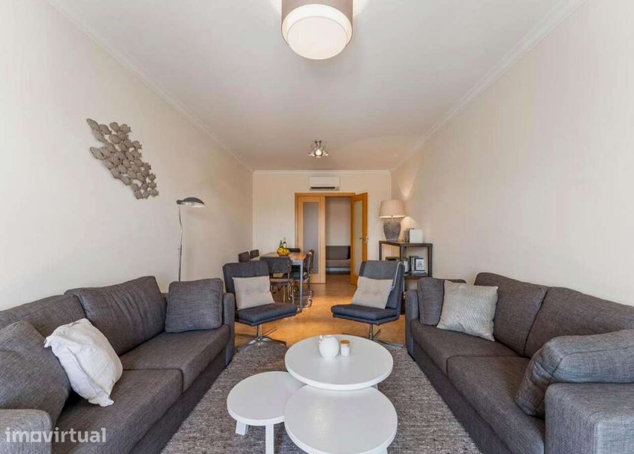 Apartamento T2 com varanda e ar condicionado - Grande imagem: 4/29
