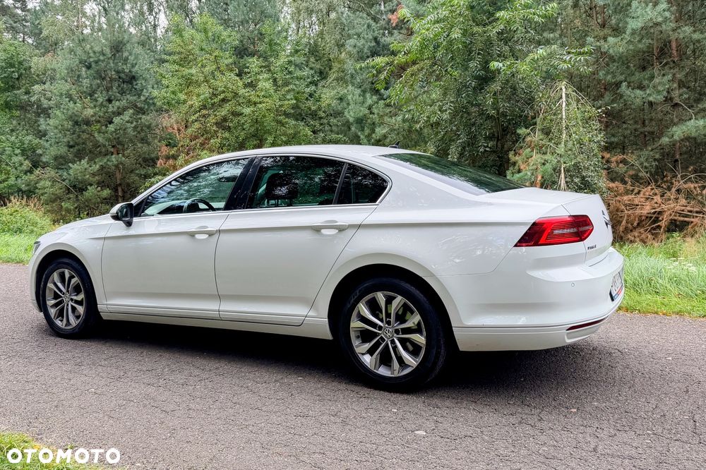 Volkswagen Passat - 5