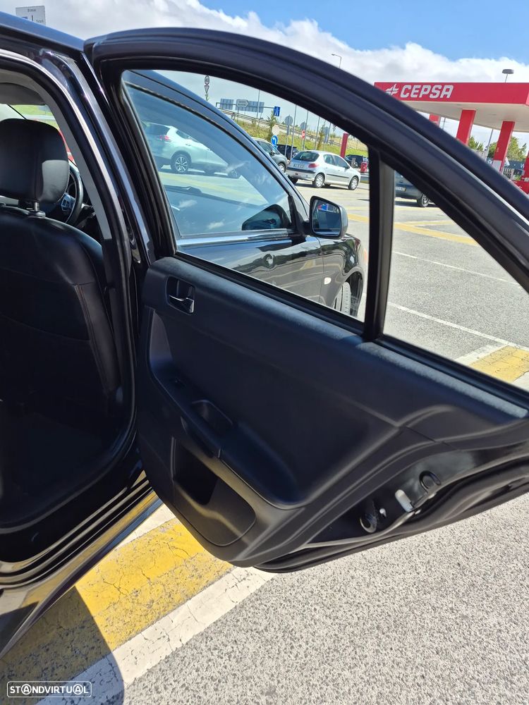 Mitsubishi Lancer 2.0 DI-D Intense + Pk Sport FPF - 17