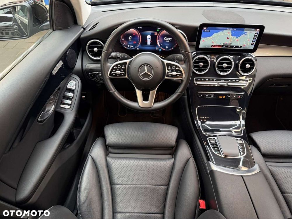 Mercedes-Benz GLC - 25