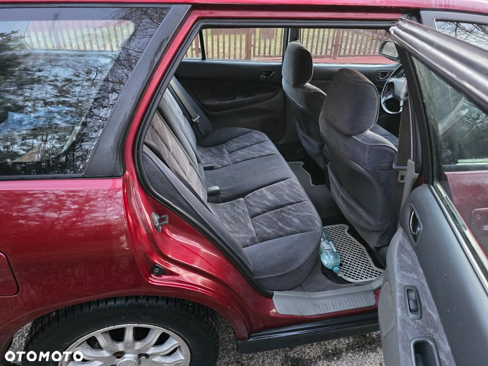 Mitsubishi Galant - 10