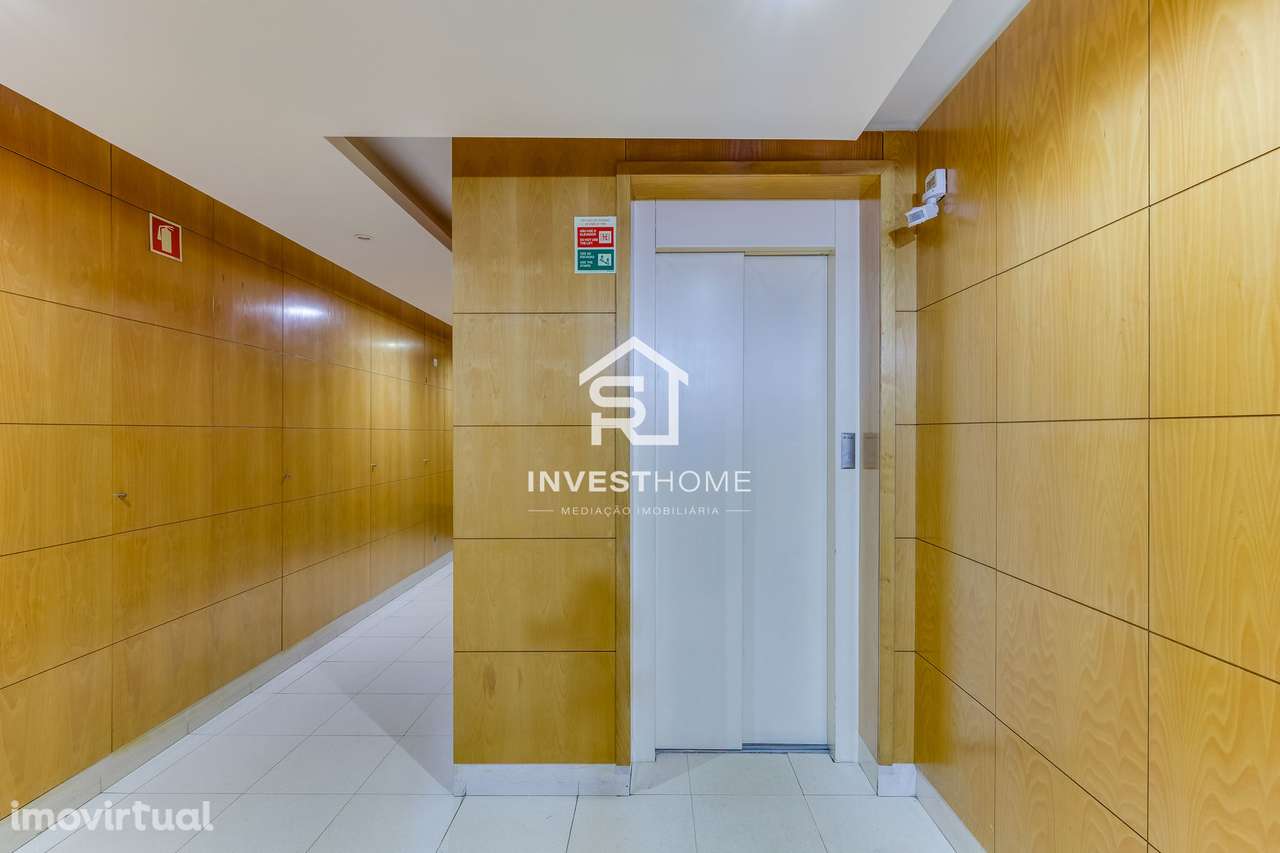 Apartamento T2 | Metro do Lidador | Varanda | Lug. Garagem | Arrumos - Grande imagem: 3/48