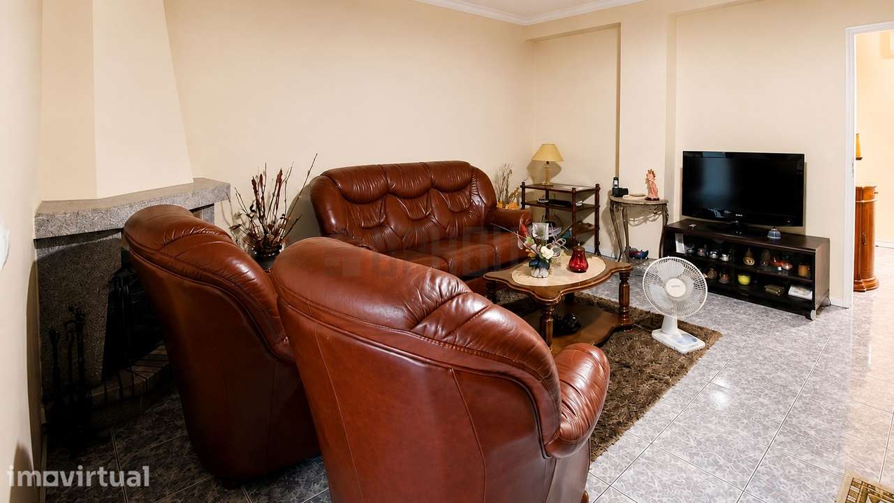 Apartamento T3 em Abraveses - Grande imagem: 2/17