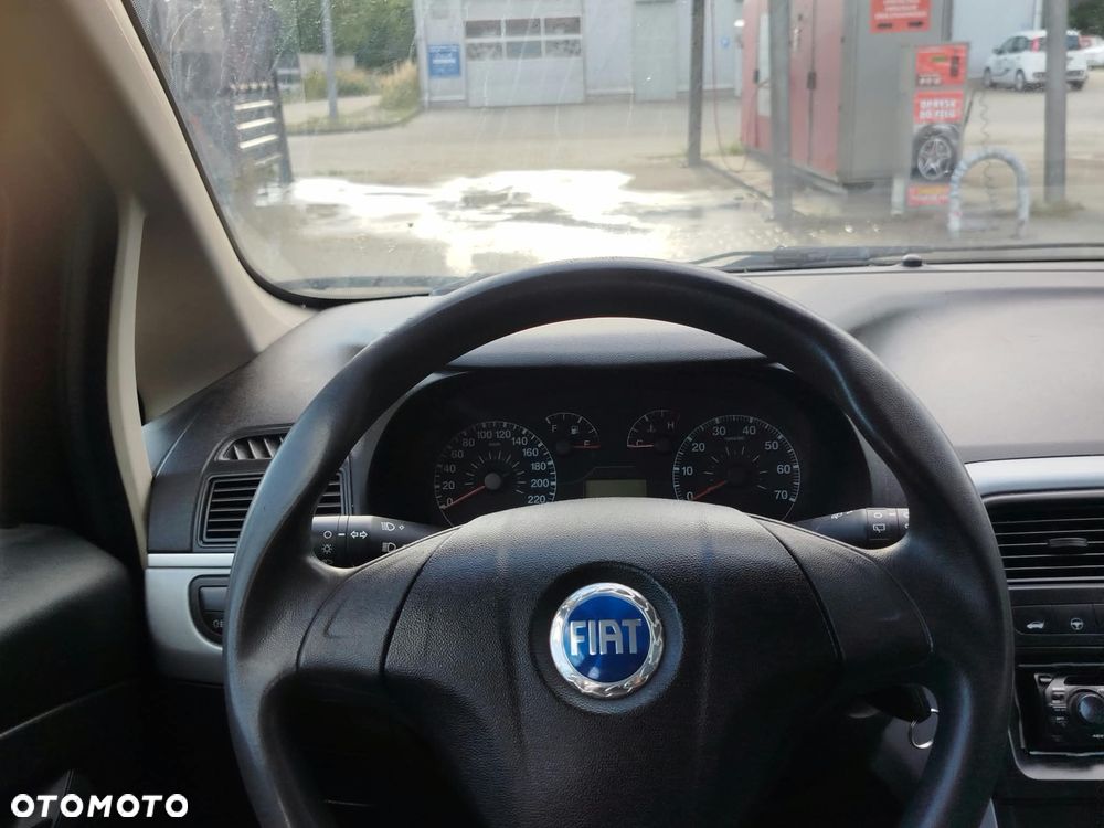 Fiat Punto 1.2 8V Active - 8