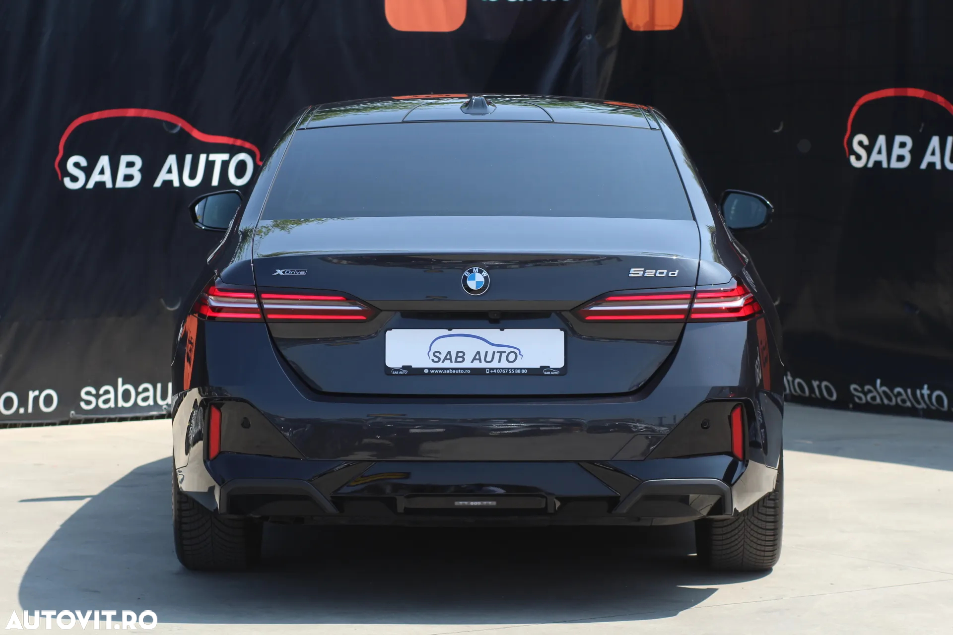BMW Seria 5 520d xDrive AT MHEV - 28