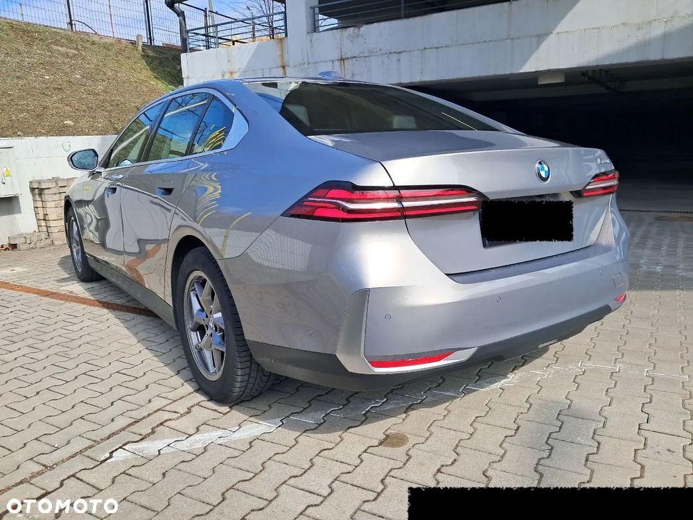 BMW Seria 5 520d mHEV - 5