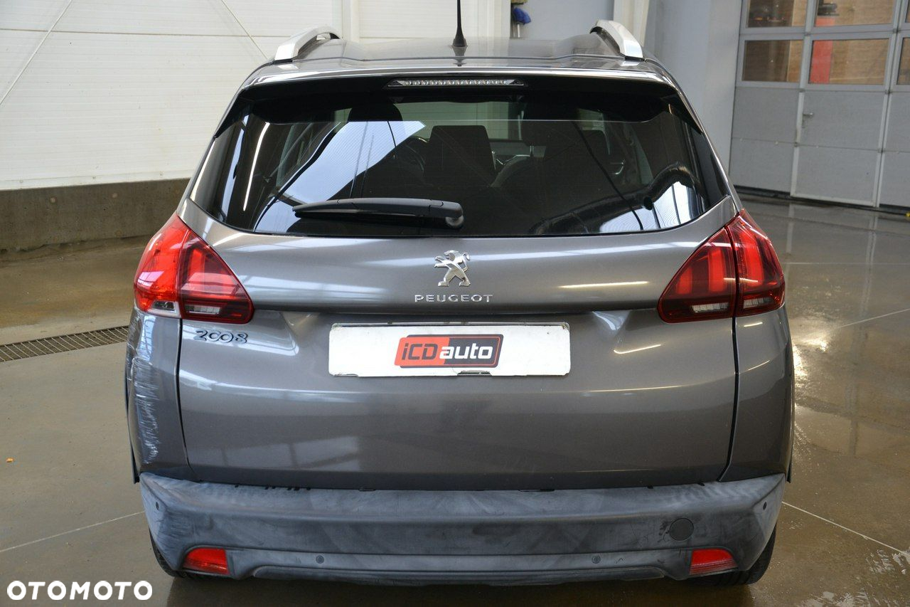 Peugeot 2008 - 6