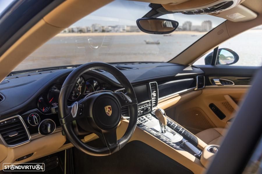 Porsche Panamera 4 Edition PDK - 20