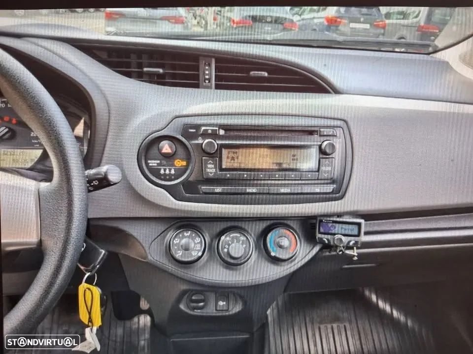 Toyota Yaris 1.0 VVT-i Comfort - 6