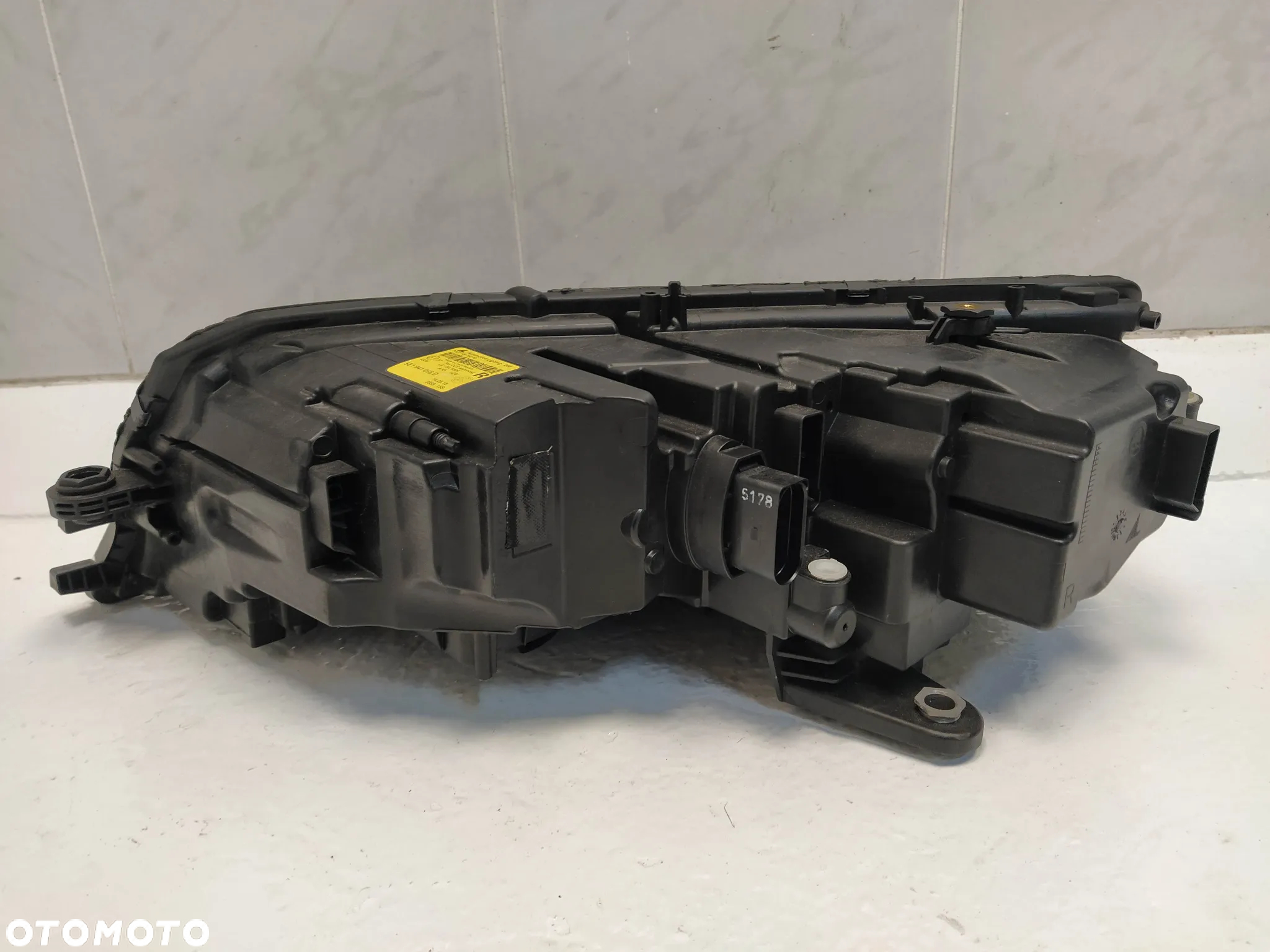 SKODA OCTAVIA III LAMPA PRAWA PRZÓD PRZEDNIA FULL LED 7 PIN - 6